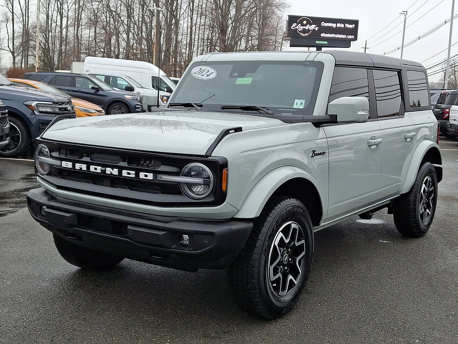 2024 Ford Bronco Outer Banks