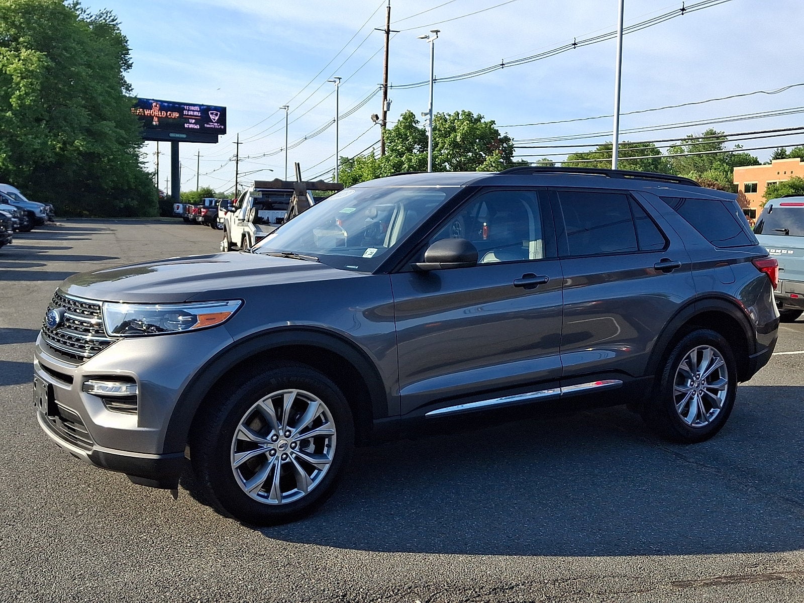 2023 Ford Explorer XLT
