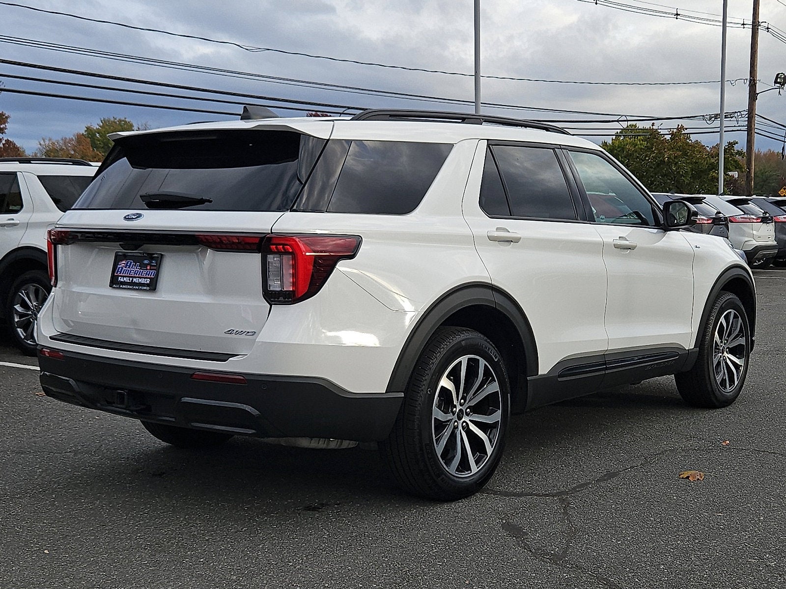 2025 Ford Explorer ST-Line