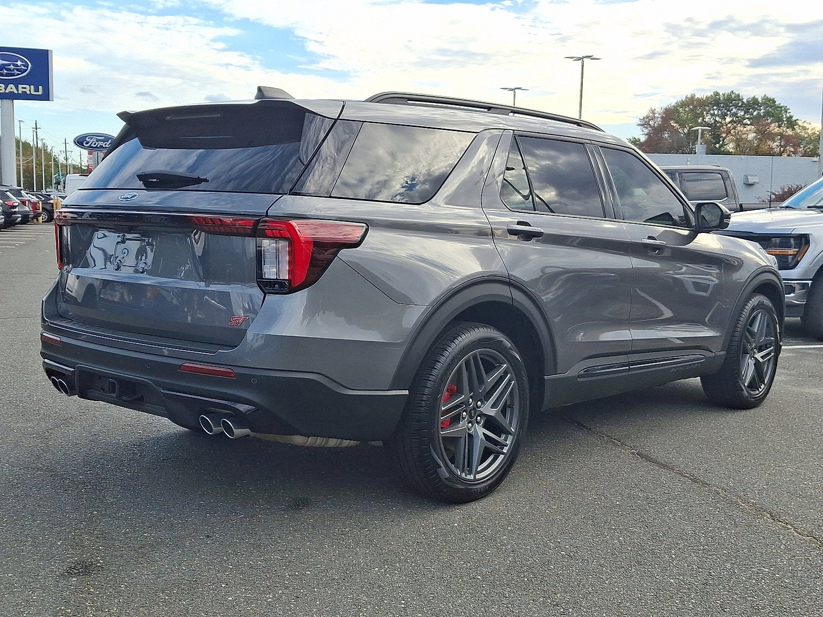 2025 Ford Explorer ST