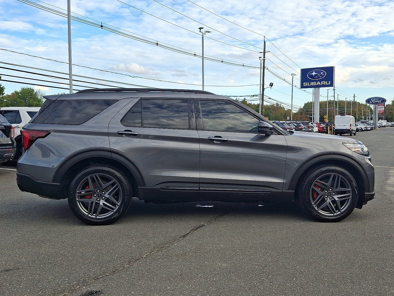 2025 Ford Explorer ST