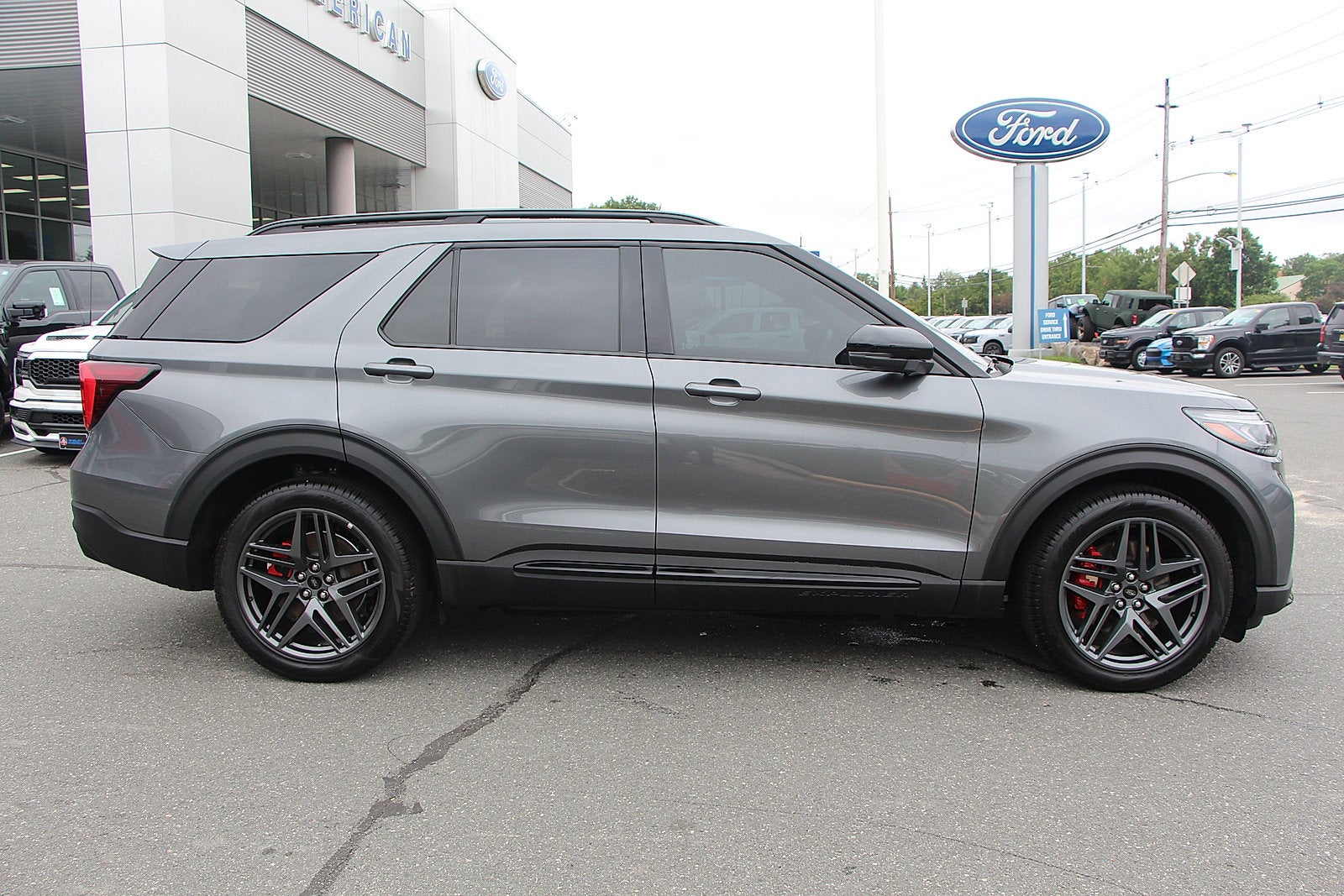 2025 Ford Explorer ST