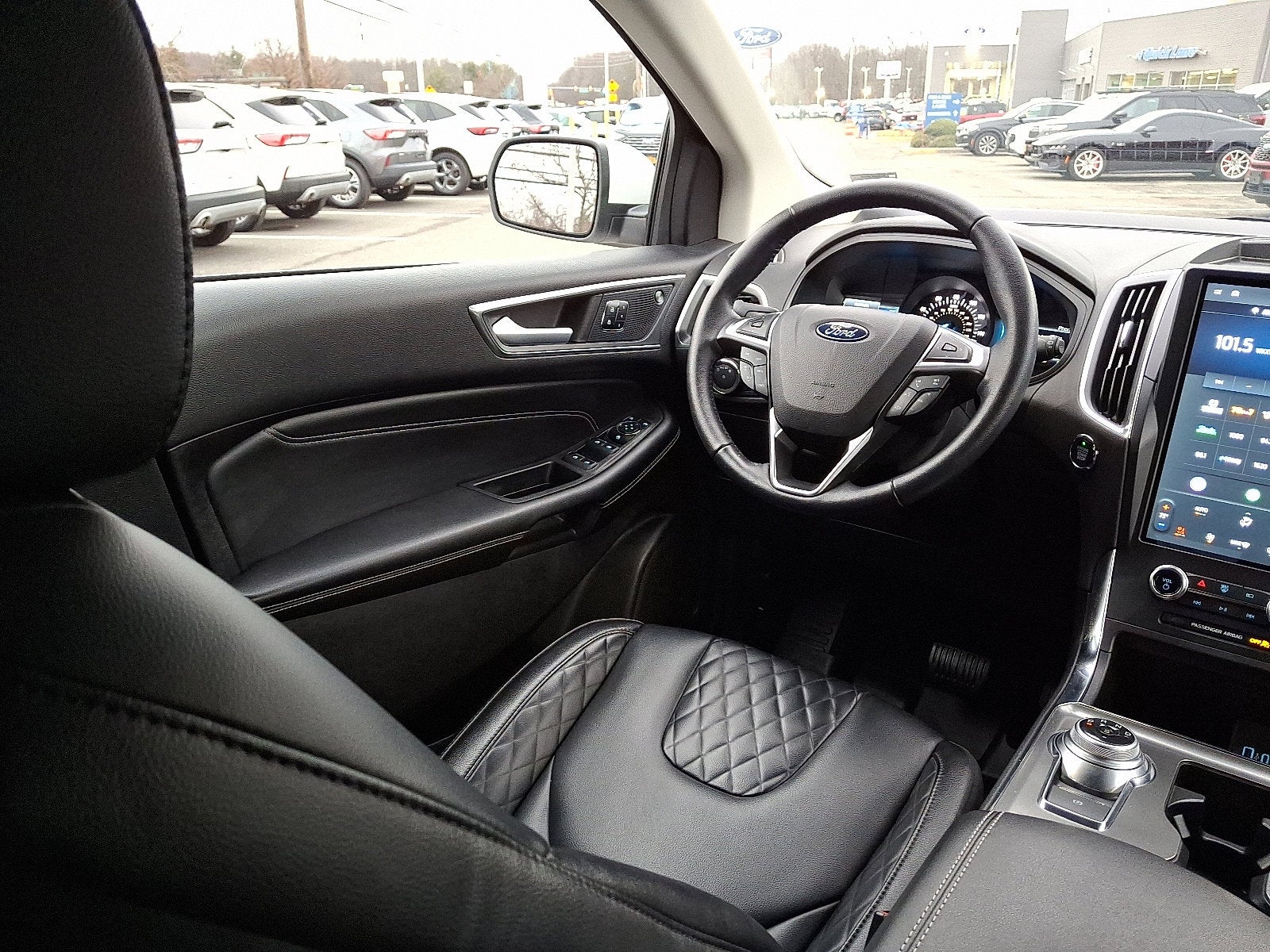 2023 Ford Edge Titanium