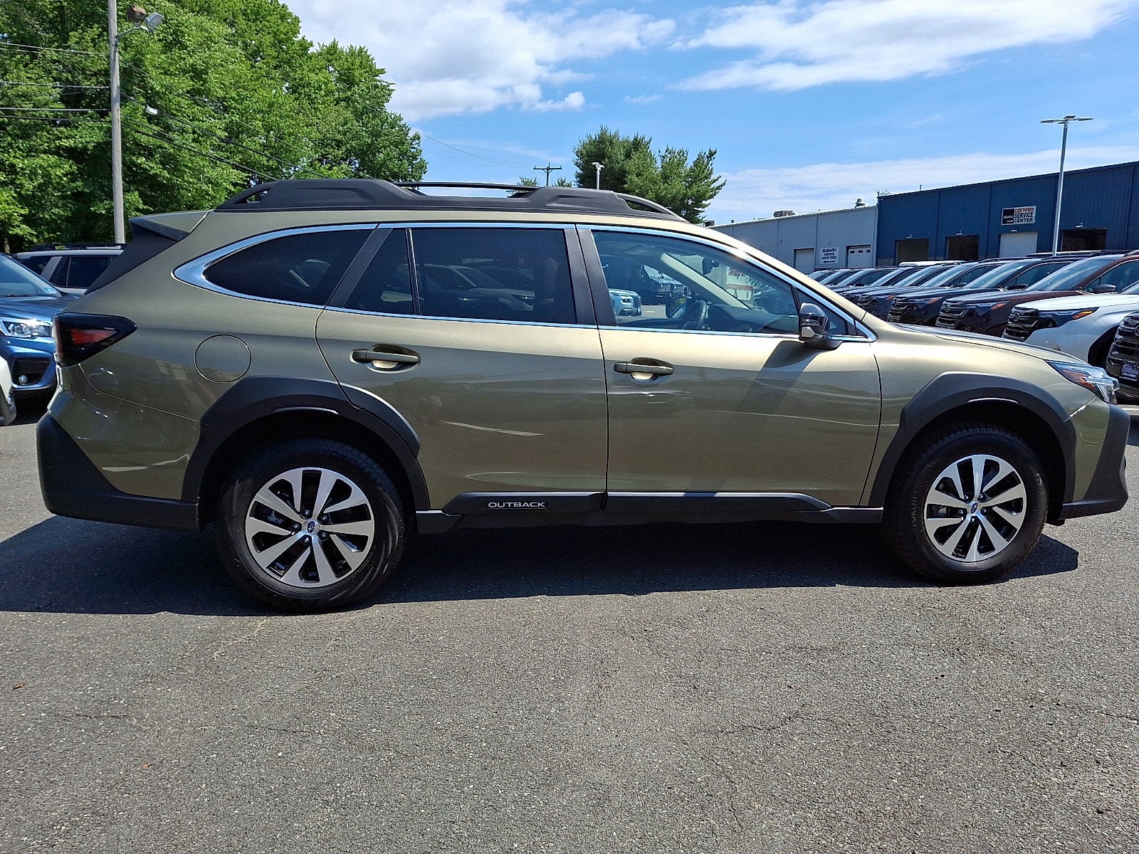 2025 Subaru Outback Premium