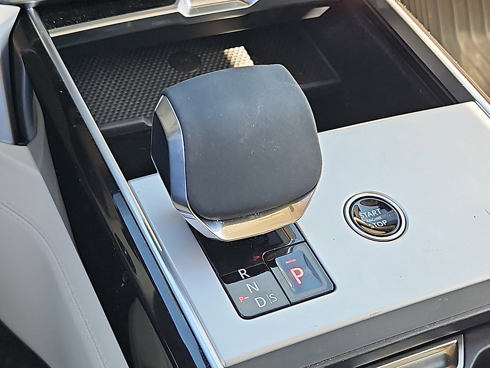 2024 Land Rover Range Rover SE