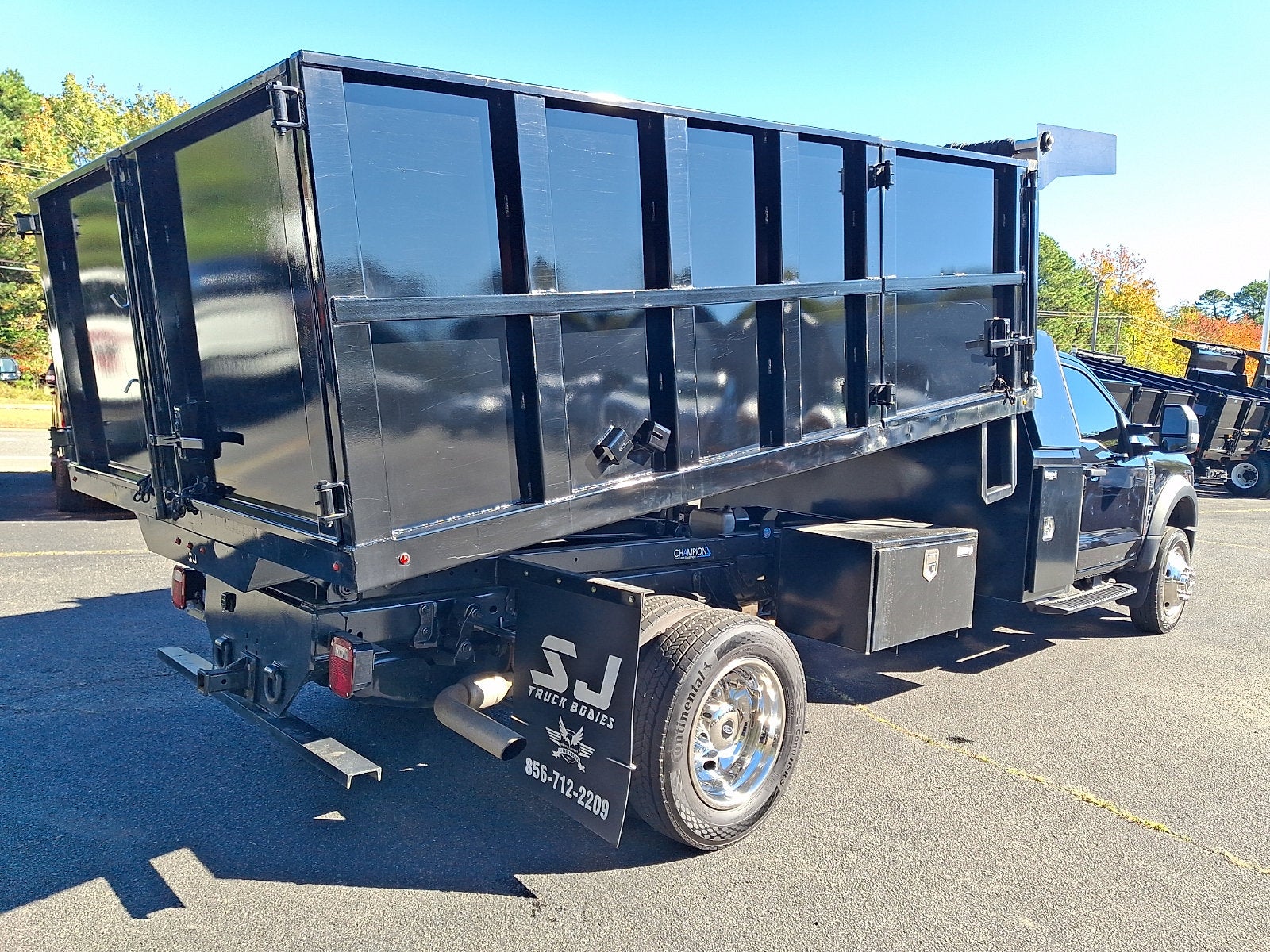2025 Ford F-550 DRW XL 4WD Landscape Dump