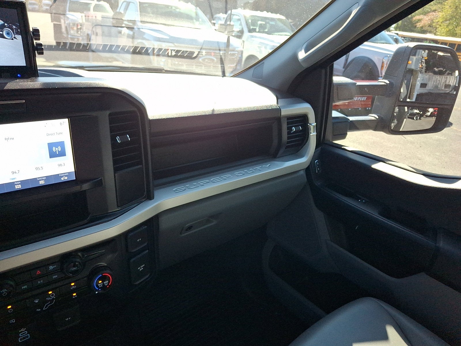 2025 Ford F-550 DRW XL 4WD Landscape Dump
