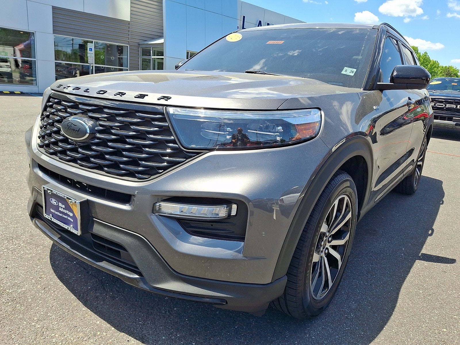 2023 Ford Explorer ST-Line