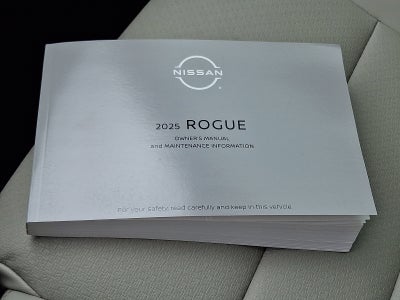 2025 Nissan Rogue SV